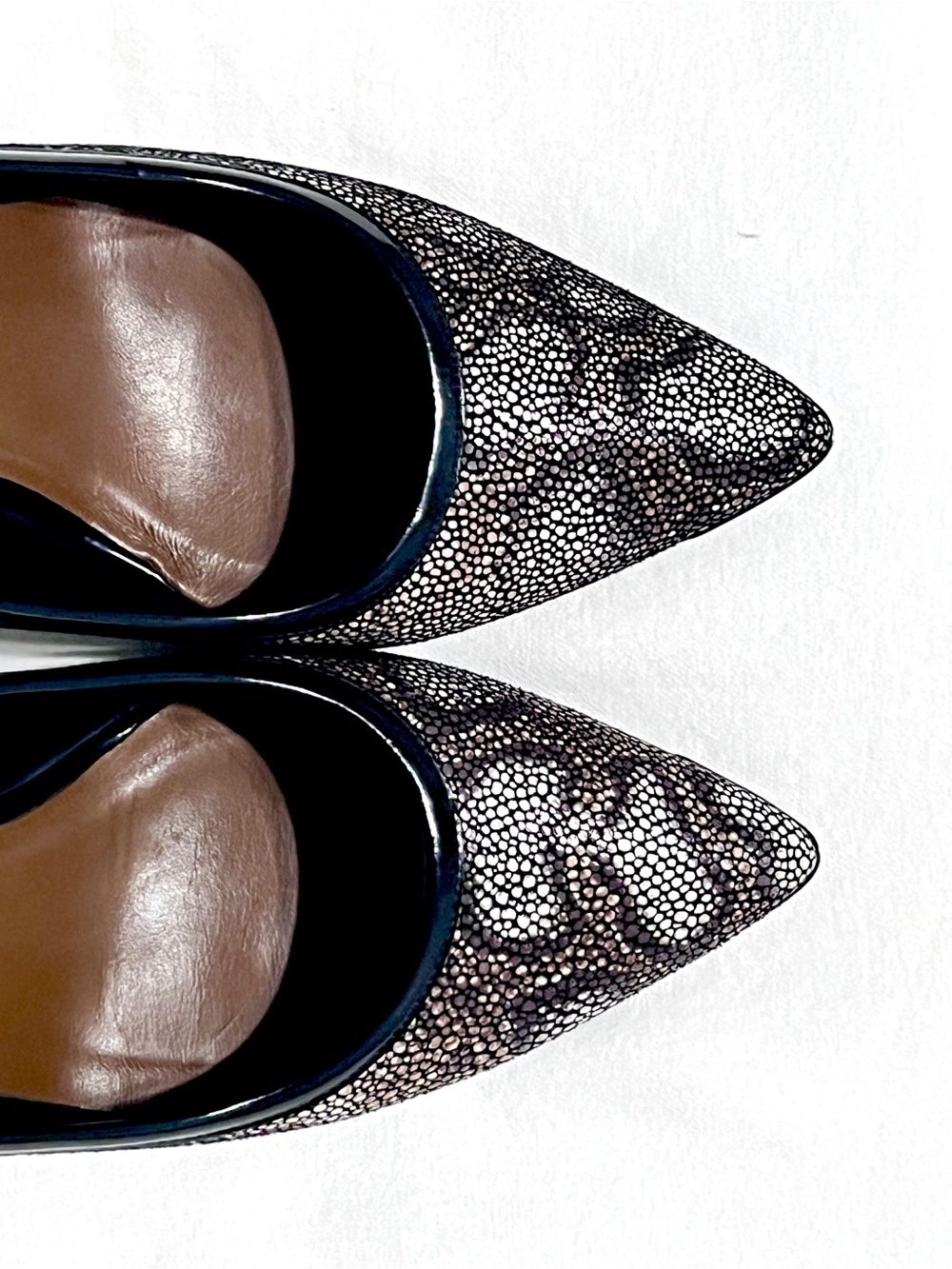Donald J Pliner Python Print Pointed Toe Pumps 8N - Picture 5 of 7